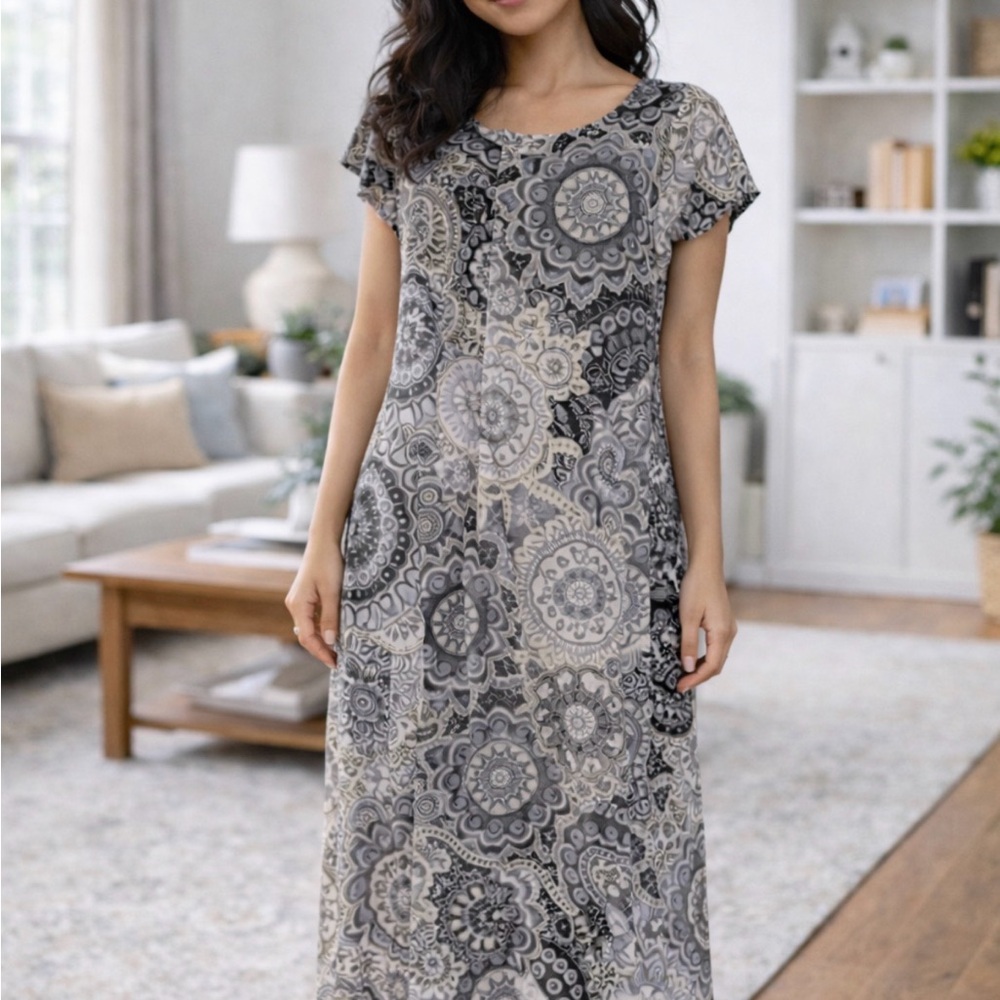 SJS Black and Gray Patterned Maxi Dress